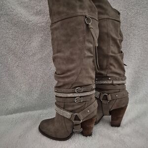 Stylish Brown Knee-High Women's Boots